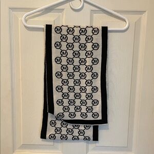 Michael Kors Black and White Patterned Scarf